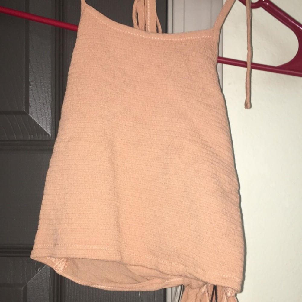 Pink/nude crop top